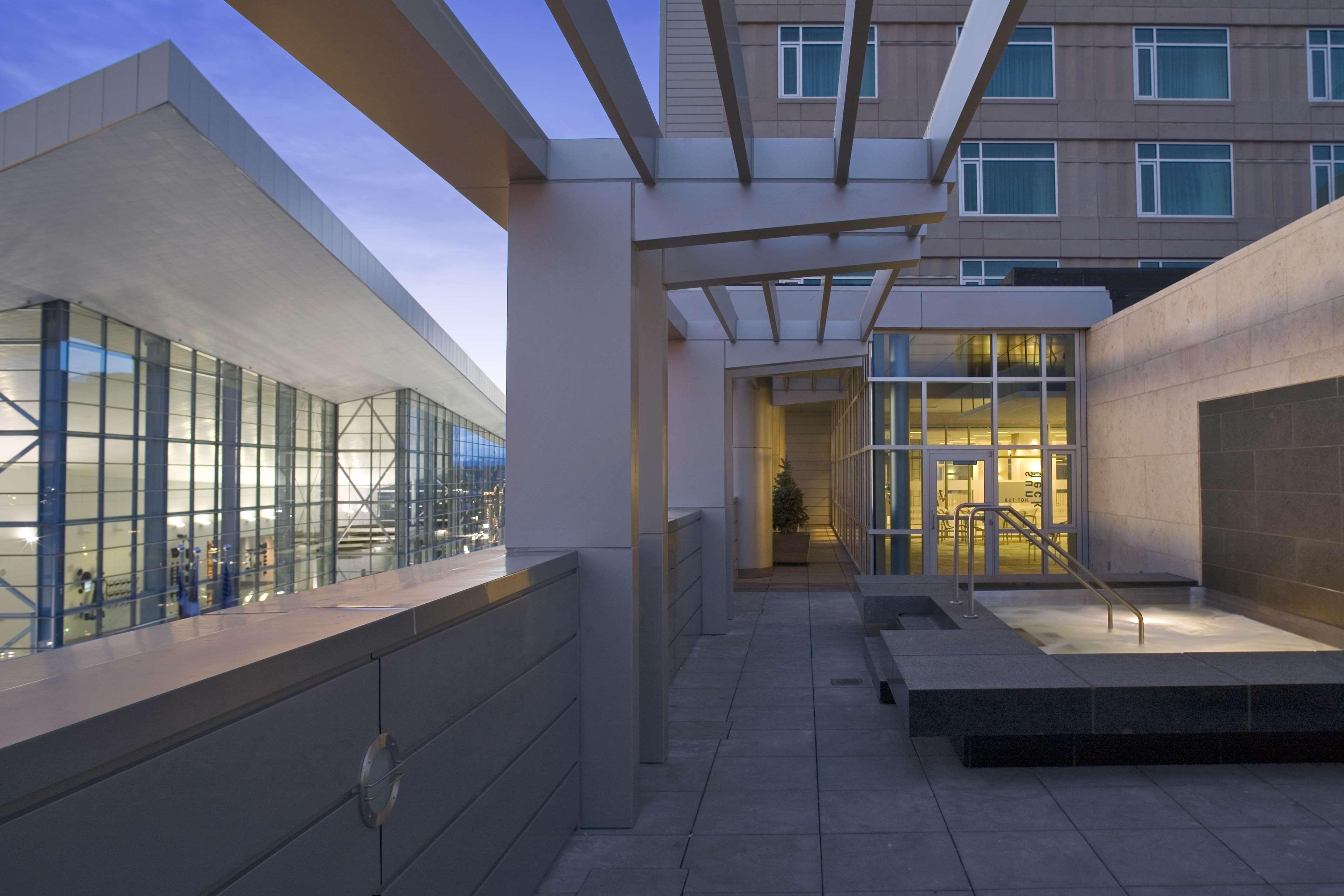 Hampton Inn & Suites Denver-Cherry Creek Exterior photo