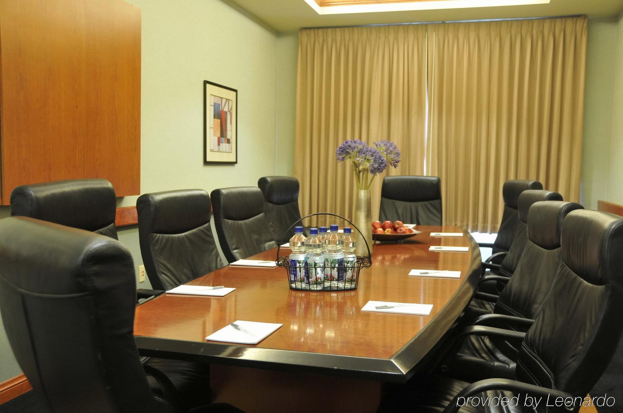 Hampton Inn & Suites Denver-Cherry Creek Facilities photo